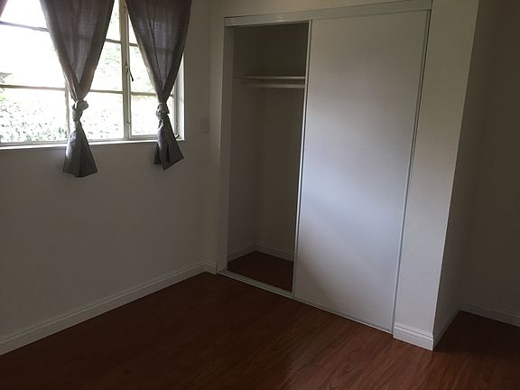 5th image of 10248 Parise Dr