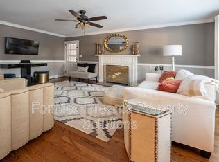 1410 Fernwood Dr, High Point, NC 27262