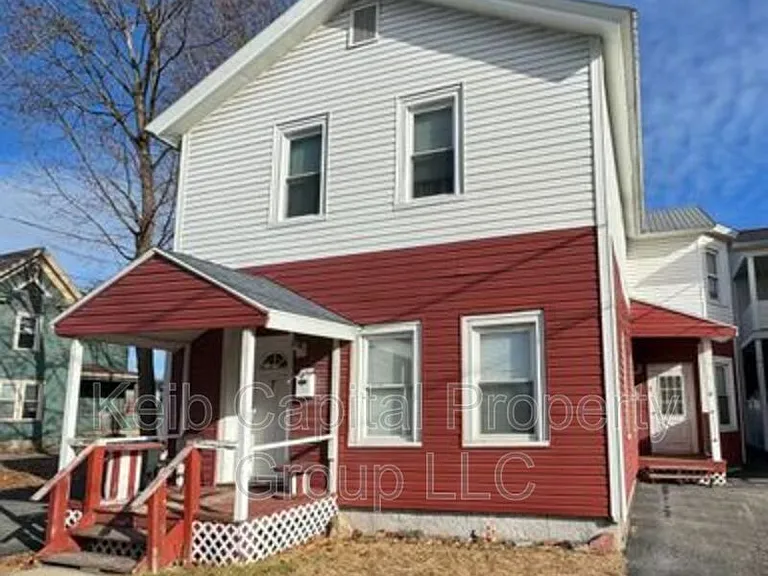 7 Oak St #1 — Photo 4