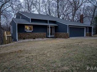 121 W Wood Ridge Dr, Dunlap, IL 61525