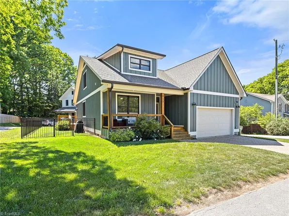 117 Dangerfield Ct, Asheville, NC 28806
