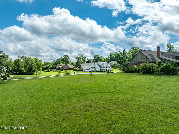 5th image of 219 Emma Ross Ln