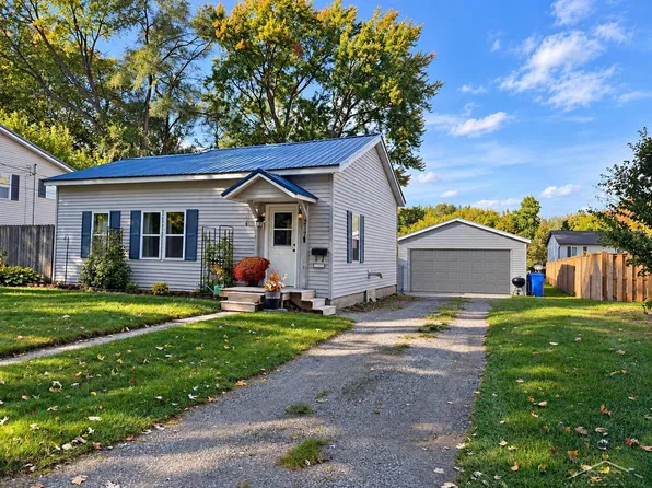 217 Arbury Pl, Midland, MI 48640