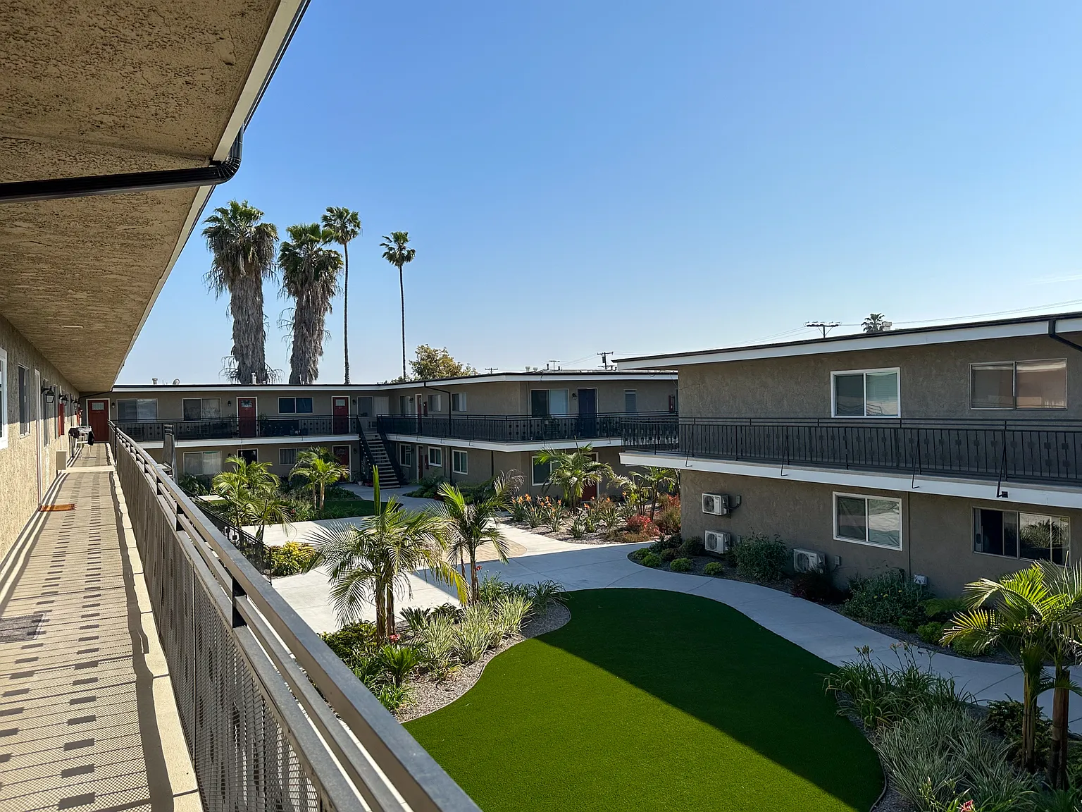 2 bed, $2,499 — Photo 2
