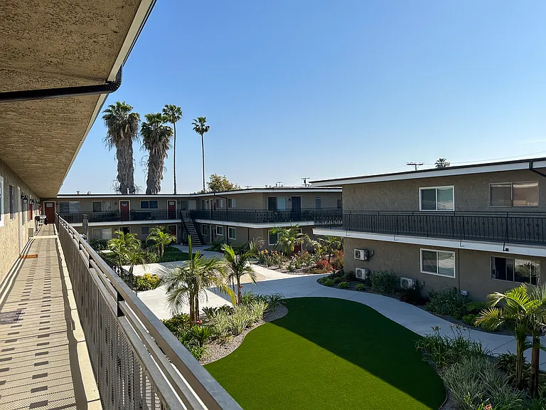 916 S Marguerita Ave #816-35 — Photo 2