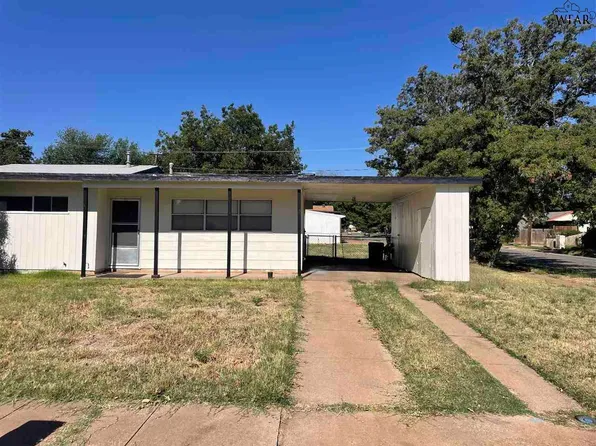 4300 Barnett Dr, Wichita Falls, TX 76308