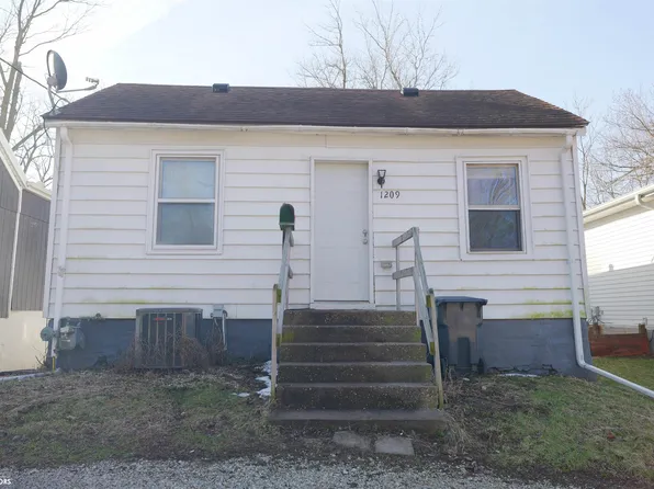 1209 Patterson St, Burlington, IA 52601