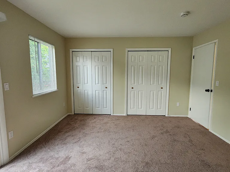 60 Wolfpit Ave #1B — Photo 13