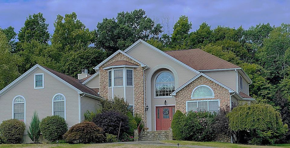 1st image of 112 Denniston Dr