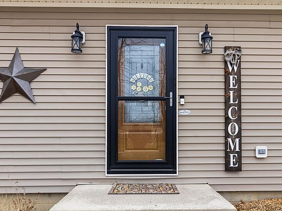 4th image of 2030 Palms Rd