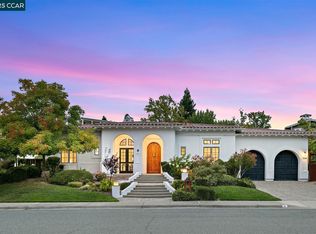 6 Whiting Ct, Moraga, CA 94556