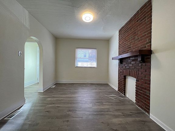 3rd image of 2415 Salisbury St