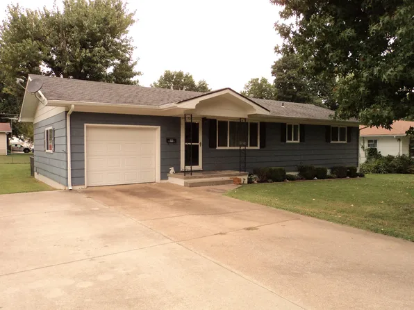 902 Flower Box Lane, Neosho, MO 64850