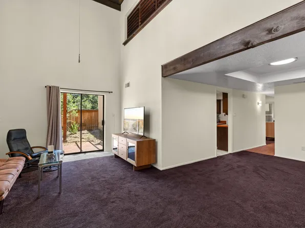 3144 Plaza Blanca, Santa Fe, NM 87507