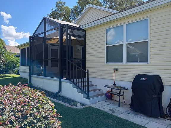 Rear View - Birdcage Lanai