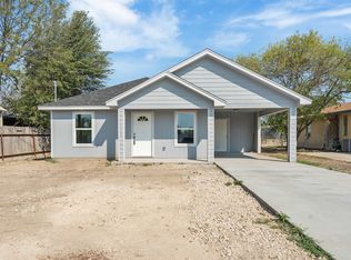 1006 E Garza St, Del Rio, TX 78840