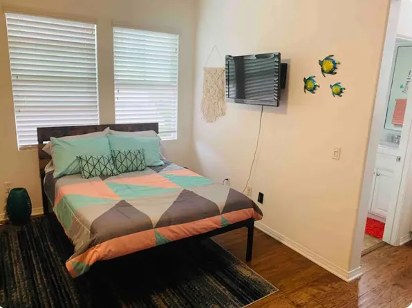 713 Nile River Dr, Oxnard, CA 93036