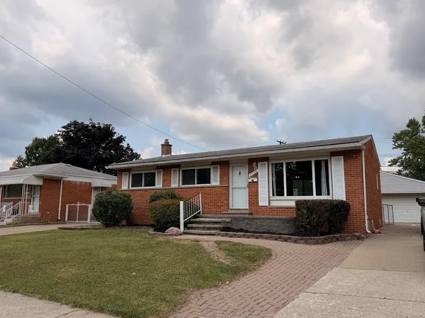 29594 Maplewood St, Garden City, MI 48135