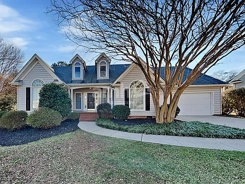 100 Lake Lennox Dr Photo 1