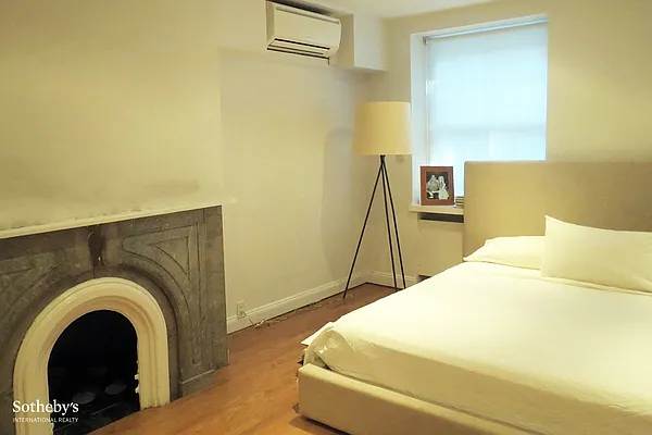 Rented by Sotheby's International Realty | media 51