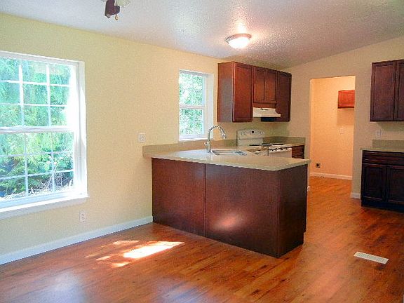 5th image of 10008 129th Ave NW