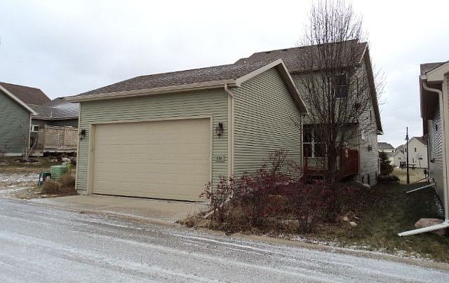 2nd image of 638 Lone Oak Ln