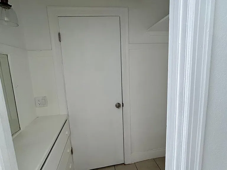308 S Boyle Ave — Photo 5