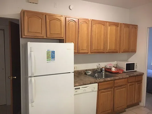 Rented by Peter Ashe | media 8