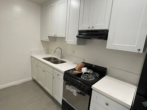 2nd image of 141 S Avenue 55 #36