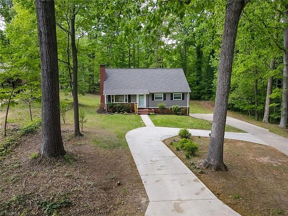 5th image of 521 Dogwood Cir