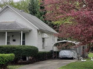 904 N Kankakee St, Lincoln, IL 62656