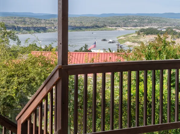 500 Sinclair Dr, Briarcliff, TX 78669