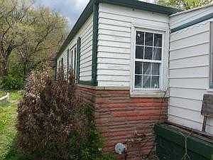 3rd image of 3455 Caroline Ave