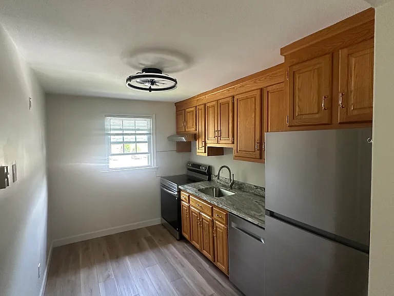 114 N Washington St #1 — Photo 6