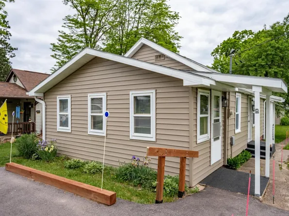307 Jackson Street, Mauston, WI 53948