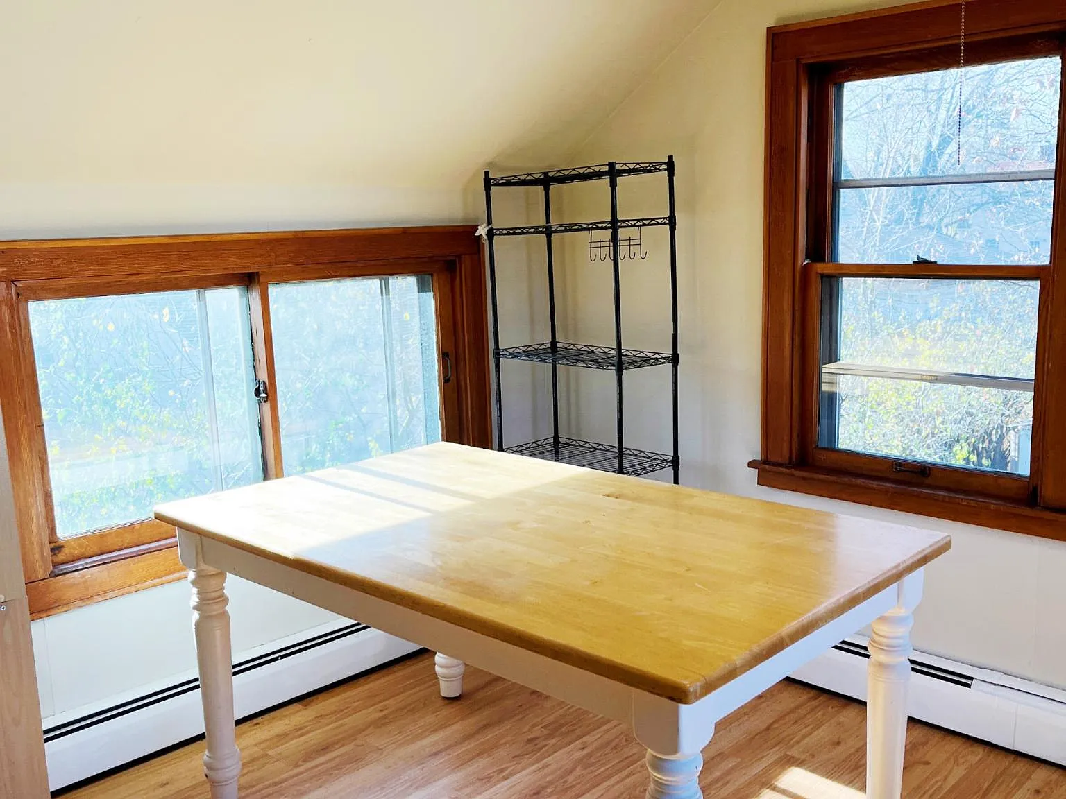 2 bed, 900 sqft, $1,750 — Photo 2