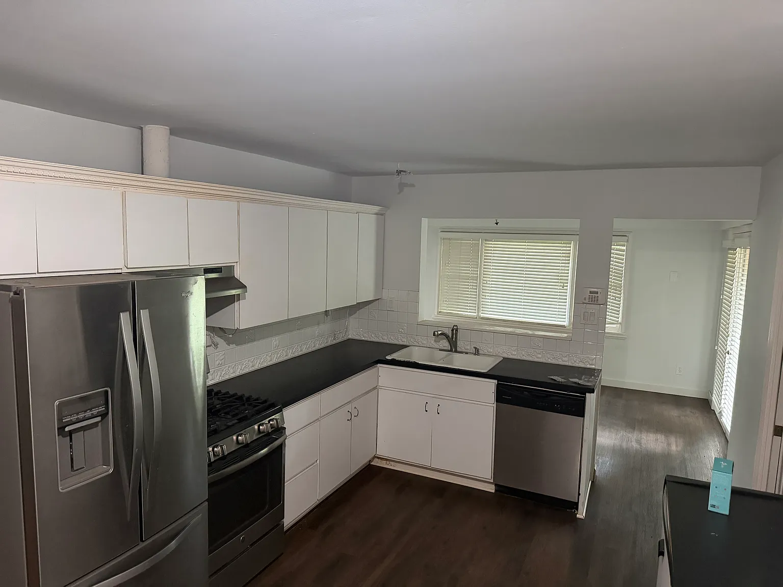 3 bed, 1488 sqft, $3,400 — Photo 1