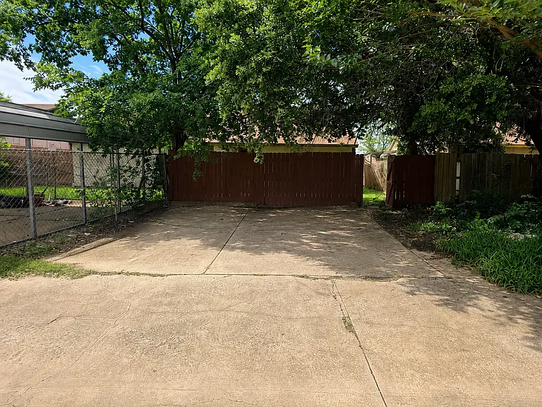 2435 Sunflower Dr #1 — Photo 20