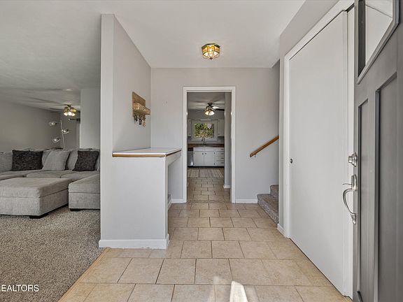 4th image of 102 Canterbury Rd