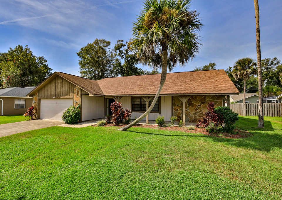 1st image of 944 Sandle Wood Dr