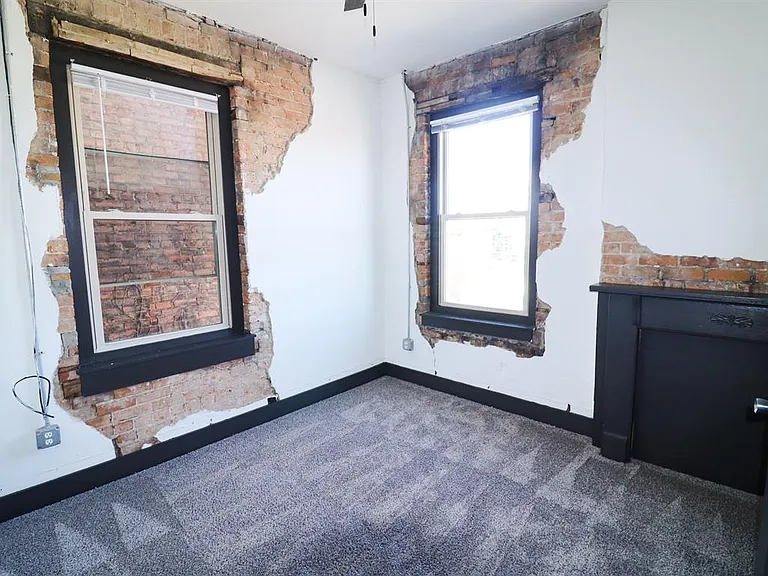 2611 Vine St — Photo 27