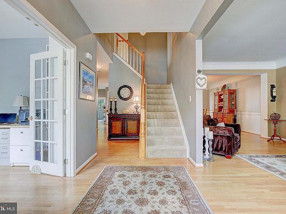 4th image of 1518 Hornbeam Dr