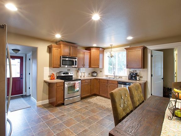 5th image of 5212 104th St E