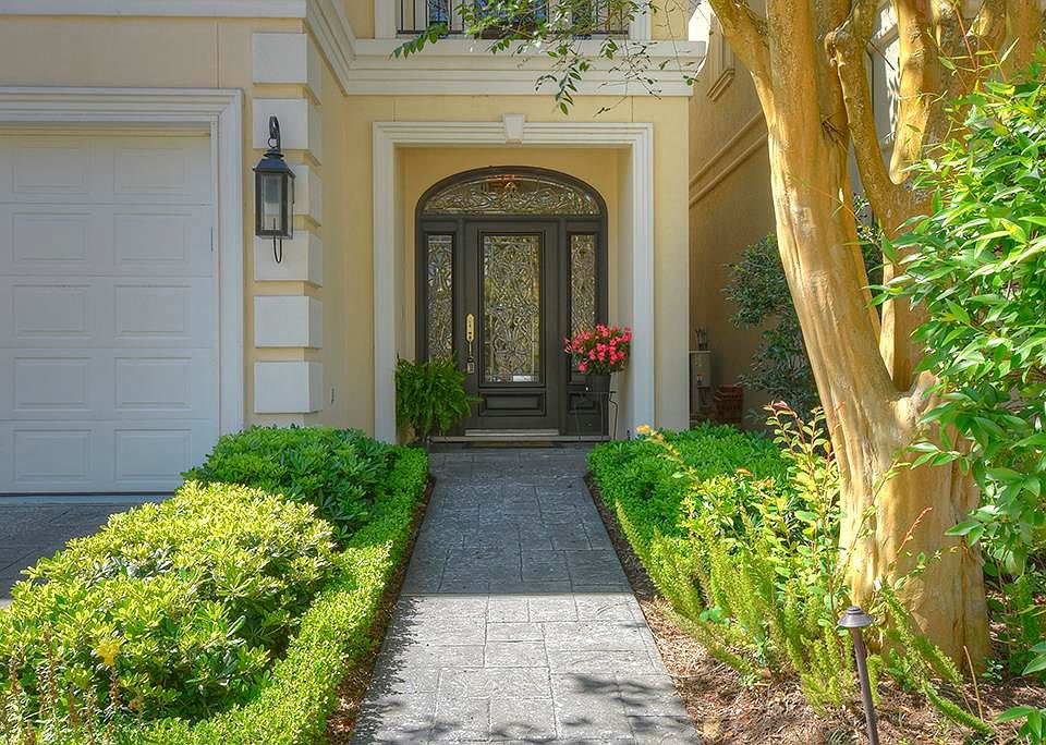 1st image of 1118 Bayou Island Dr