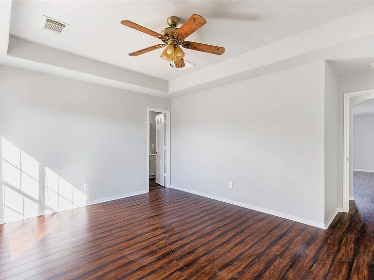 15410 Fir Woods Ln — Photo 16