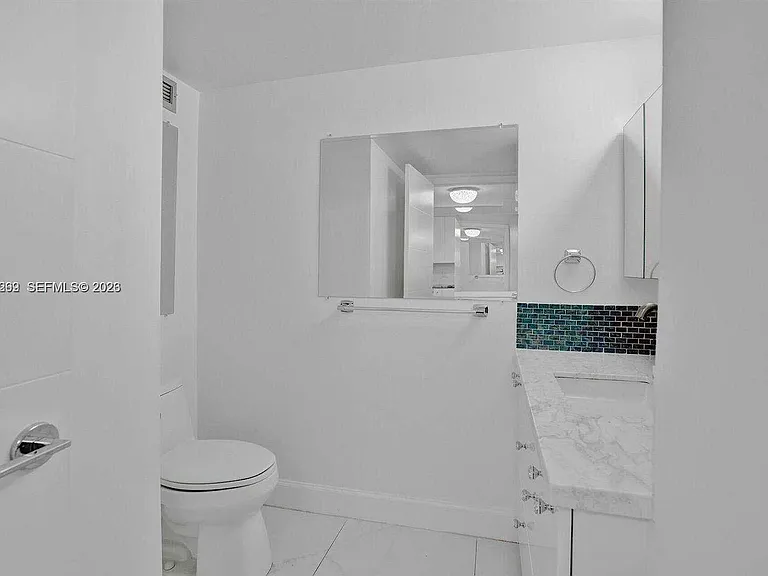 2500 Parkview Dr #1008 — Photo 6
