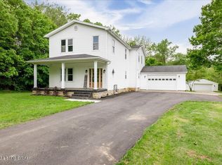 340 Central Ave, Pewee Valley, KY 40056