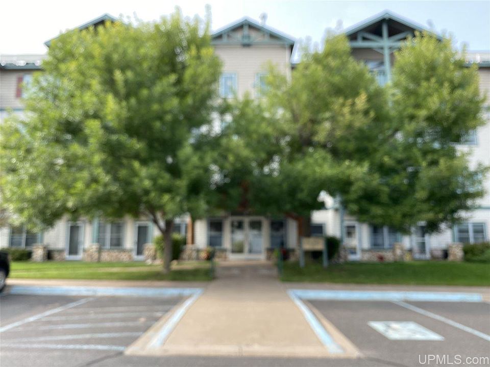 1st image of 1279 Lakeshore Park Pl APT 1H