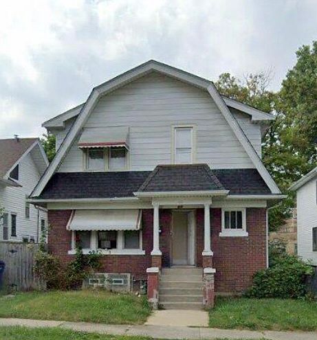 1st image of 810 Lenox Ave #2