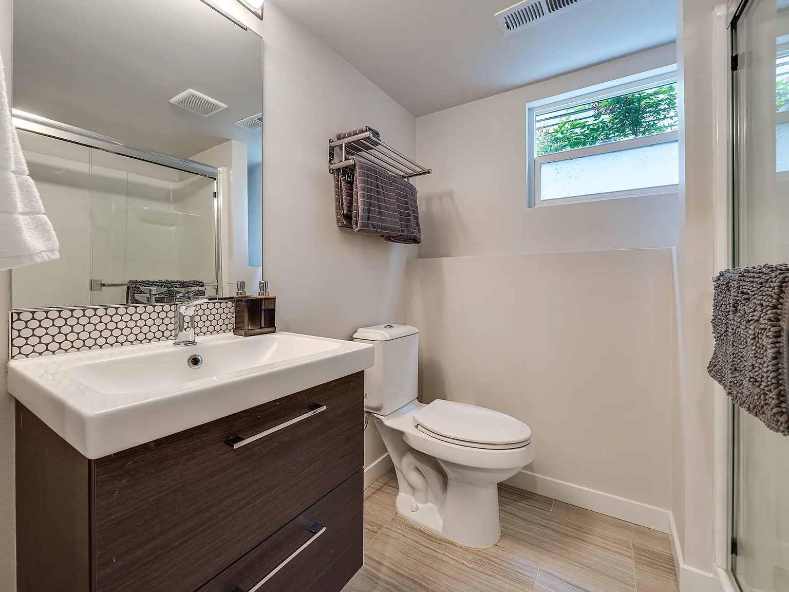 2 bed, 1400 sqft, $3,500 — Photo 4